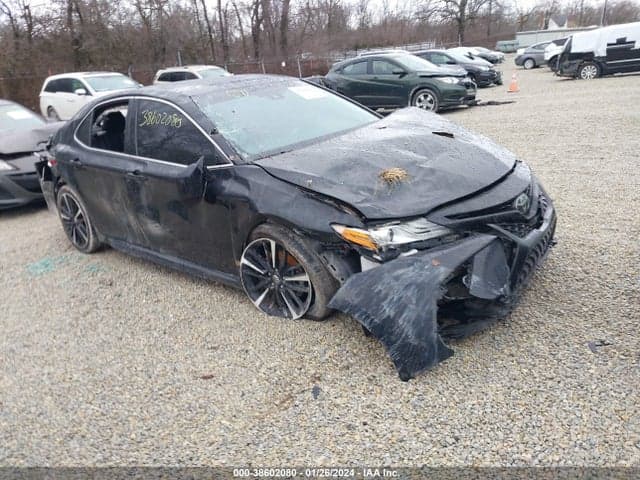 2018 TOYOTA CAMRY XSE - 1
