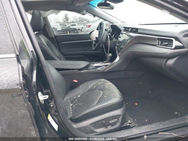 2018 TOYOTA CAMRY XSE 5