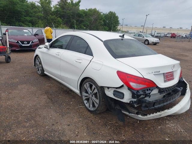 2017 MERCEDES-BENZ CLA 250 4MATIC 3