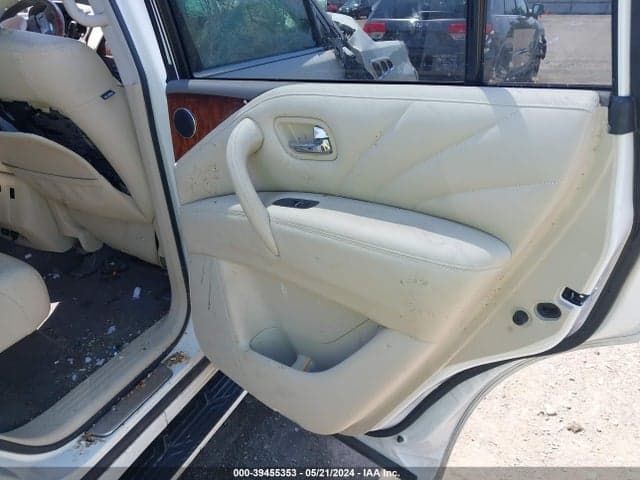 2017 INFINITI QX80 14