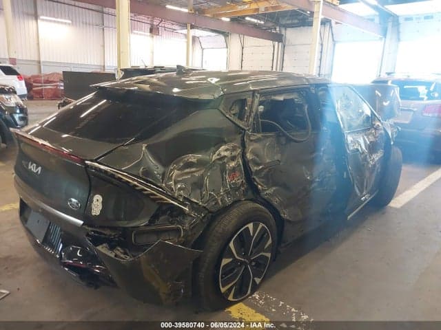 2023 KIA EV6 WIND 4