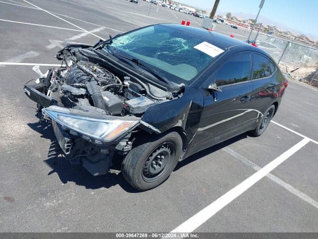 2019 HYUNDAI ELANTRA SE 2