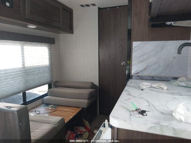 2020 FOREST RIVER TRAVEL TRAILER 8