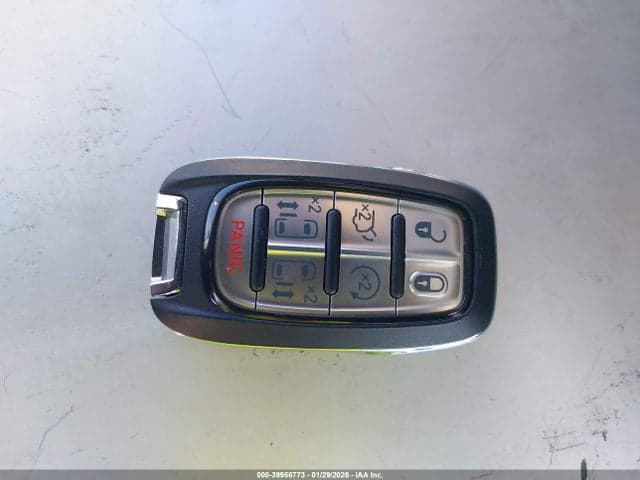 2023 CHRYSLER PACIFICA TOURING L 11