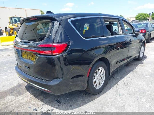 2023 CHRYSLER PACIFICA TOURING L 4