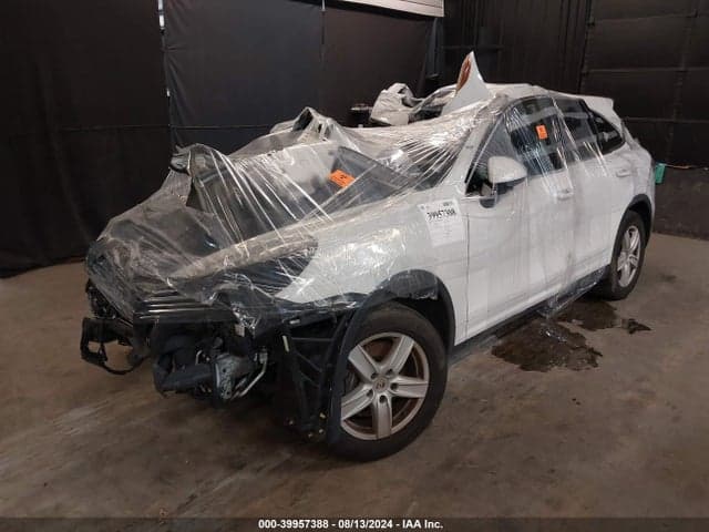 2013 PORSCHE CAYENNE 2