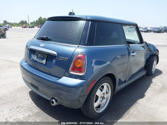 2010 MINI COOPER 4