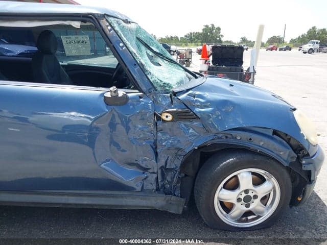 2010 MINI COOPER 6