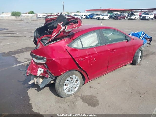 2017 HYUNDAI ELANTRA SE 4