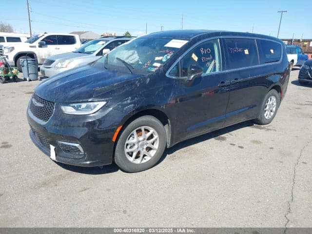 2023 CHRYSLER PACIFICA TOURING L 2