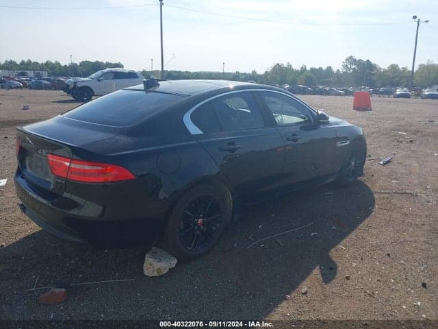 2017 JAGUAR XE 20D 4