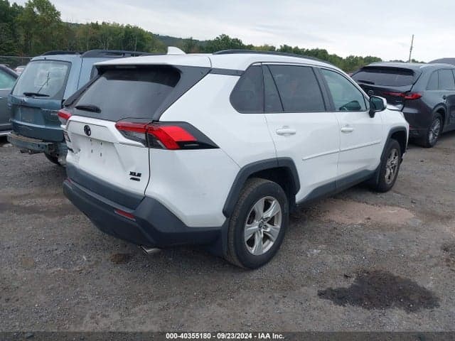 2020 TOYOTA RAV4 XLE 4