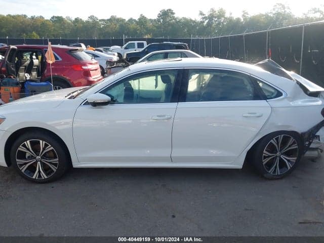 2022 VOLKSWAGEN PASSAT 2.0T SE 13