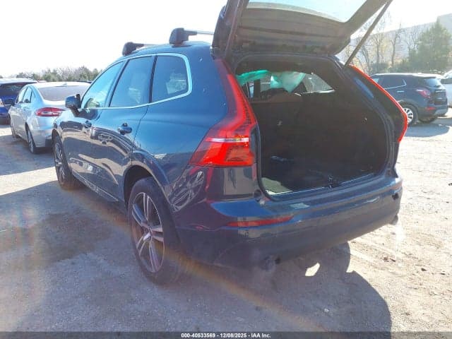 2021 VOLVO XC60 T5 MOMENTUM 3