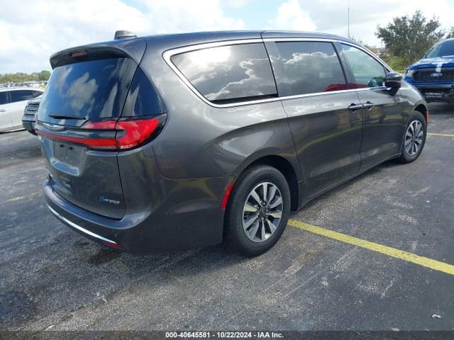 2023 CHRYSLER PACIFICA HYBRID TOURING L 4
