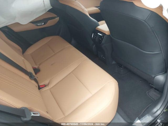 2025 LEXUS NX 250 8