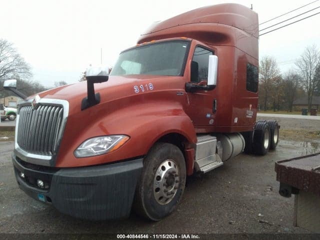 2018 INTERNATIONAL LT 2