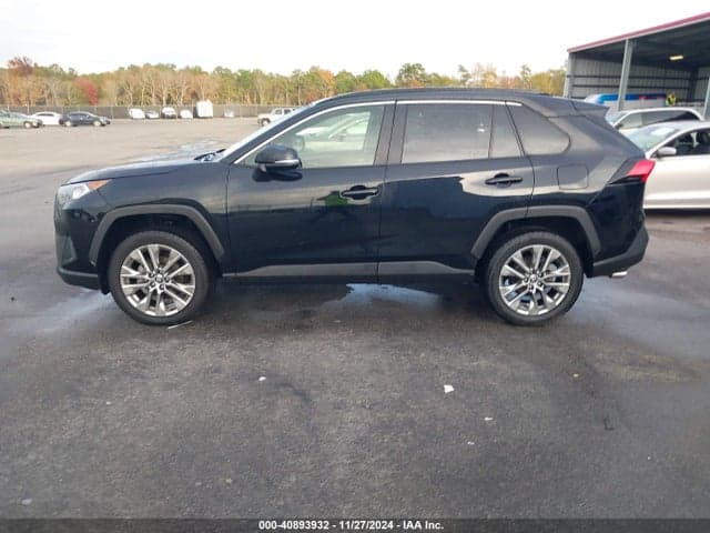 2020 TOYOTA RAV4 XLE PREMIUM 14