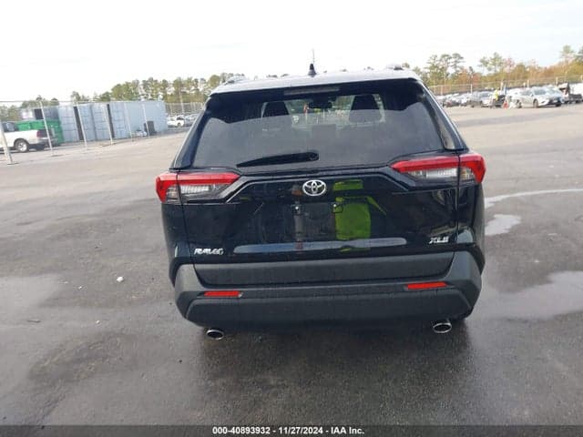 2020 TOYOTA RAV4 XLE PREMIUM 16