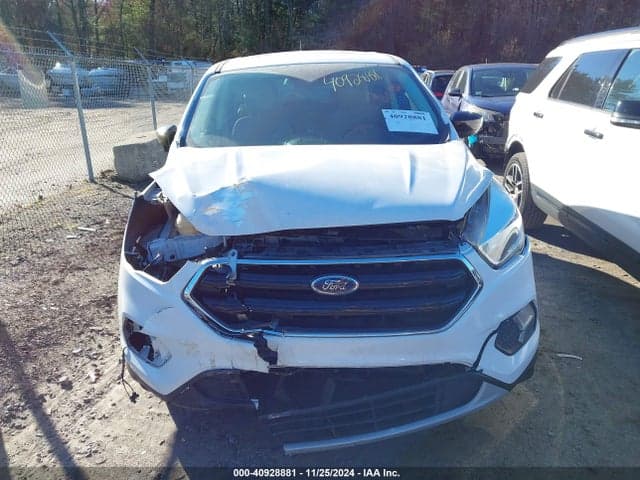 2017 FORD ESCAPE SE 13