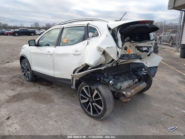2017 NISSAN ROGUE SPORT SL 3