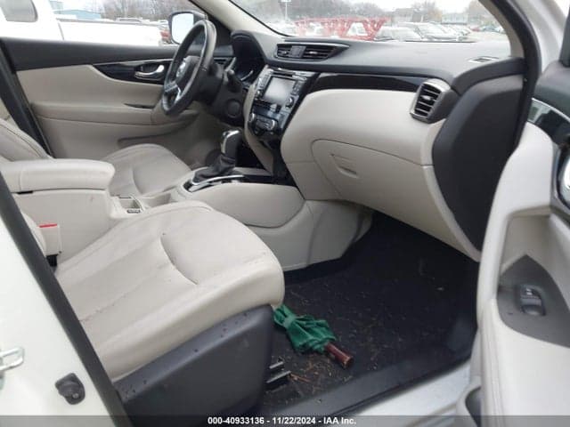 2017 NISSAN ROGUE SPORT SL 5