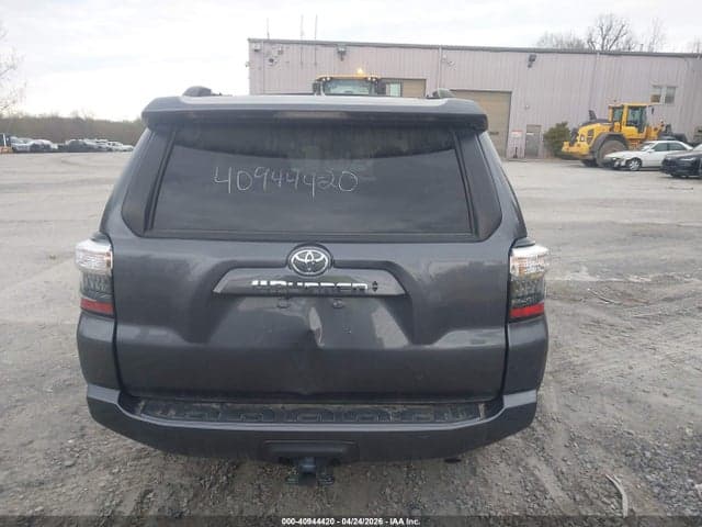 2022 TOYOTA 4RUNNER SR5 17