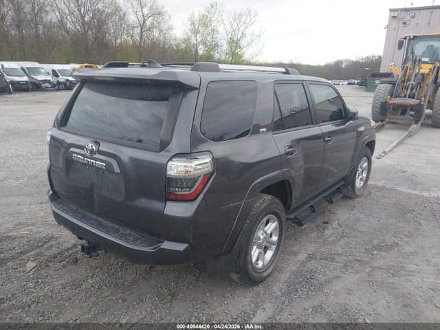 2022 TOYOTA 4RUNNER SR5 4