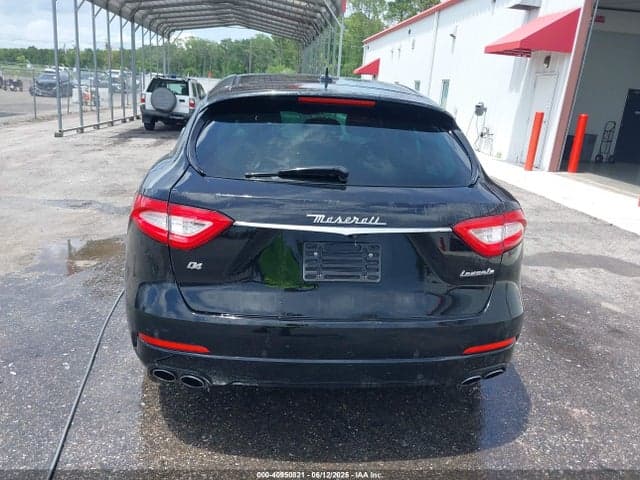 2019 MASERATI LEVANTE 17