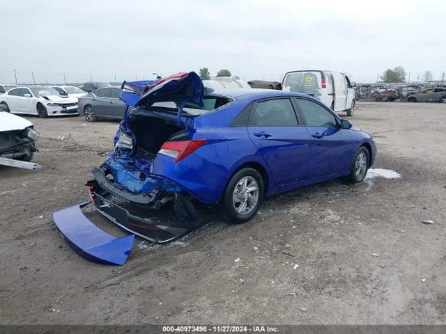 2024 HYUNDAI ELANTRA SE 4