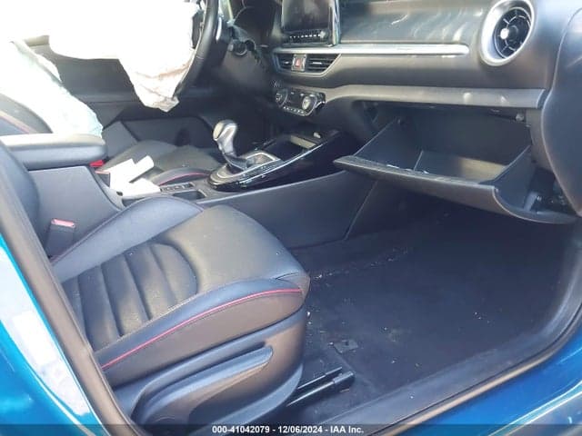 2022 KIA FORTE GT 5