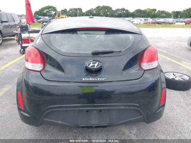 2017 HYUNDAI VELOSTER 17