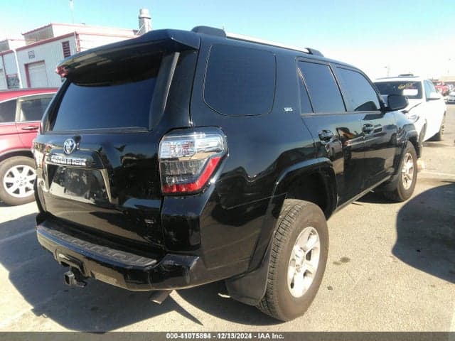2021 TOYOTA 4RUNNER SR5 4