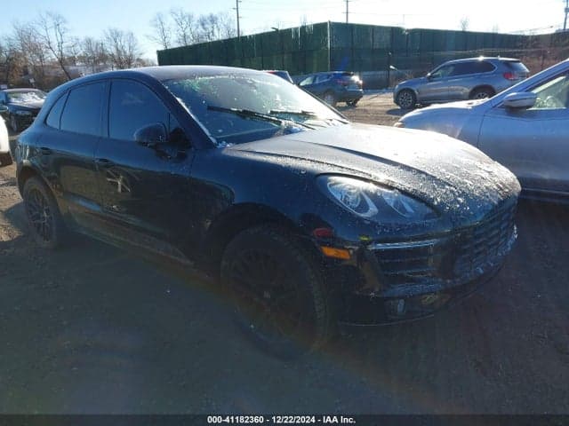 2018 PORSCHE MACAN 1