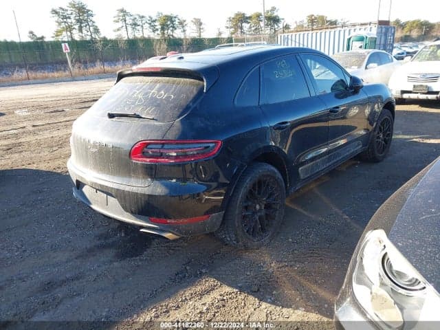 2018 PORSCHE MACAN 4