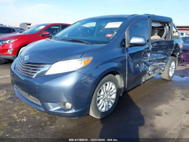 2017 TOYOTA SIENNA XLE 8 PASSENGER 2