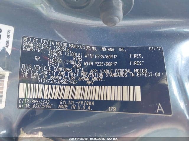 2017 TOYOTA SIENNA XLE 8 PASSENGER 9