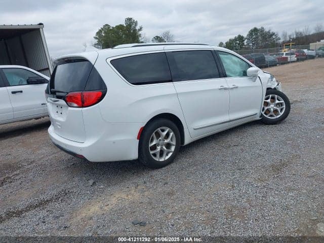 2017 CHRYSLER PACIFICA TOURING-L PLUS 4