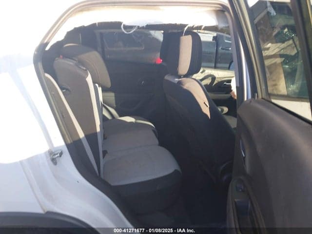 2019 CHEVROLET TRAX LS 8