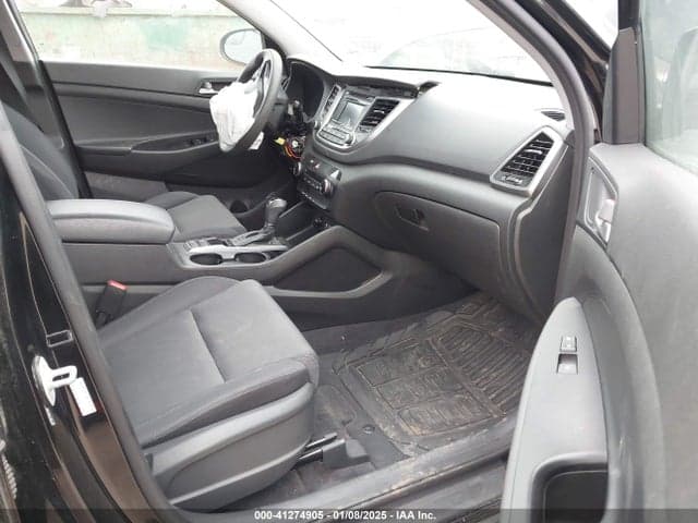 2018 HYUNDAI TUCSON SE 5