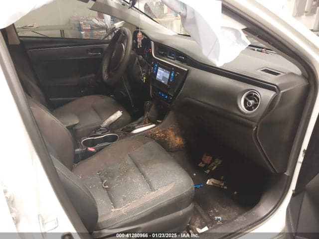 2017 TOYOTA COROLLA LE 5