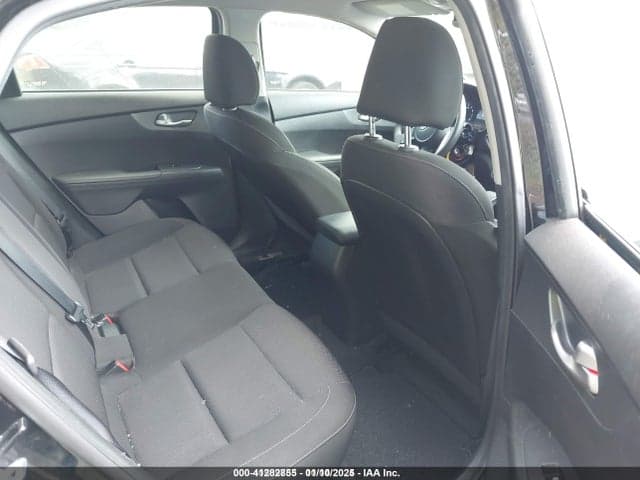 2021 KIA FORTE LXS 8