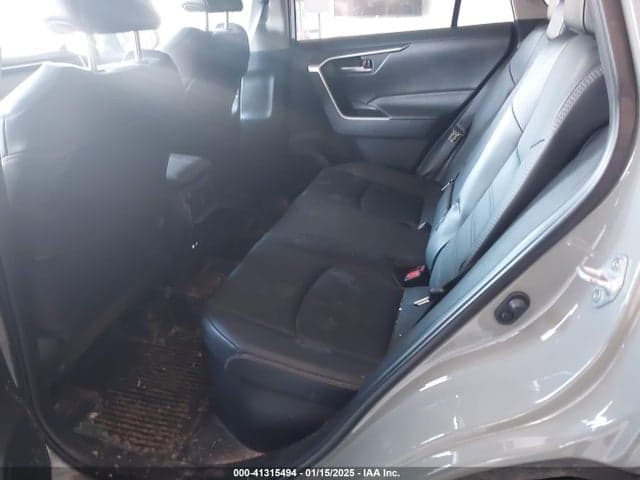 2023 TOYOTA RAV4 HYBRID XLE PREMIUM 8