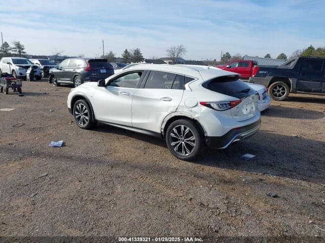 2017 INFINITI QX30 PREMIUM 3