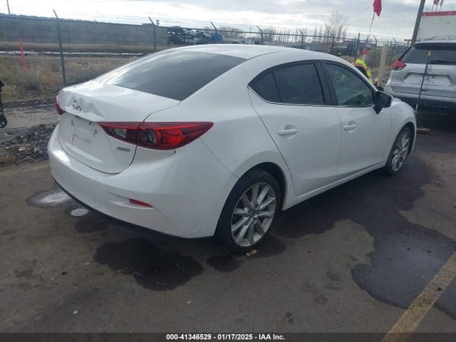 2017 MAZDA MAZDA3 TOURING 4
