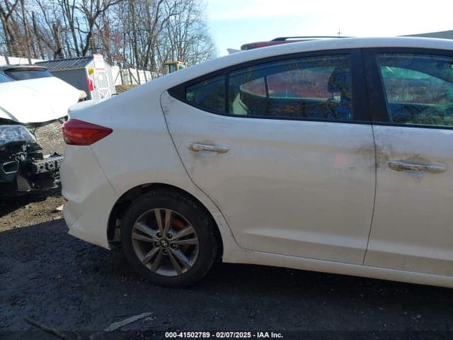 2018 HYUNDAI ELANTRA SEL 20