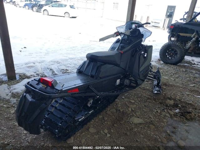 2025 INDY 650 VR1 137 4