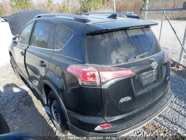 2017 TOYOTA RAV4 XLE 3