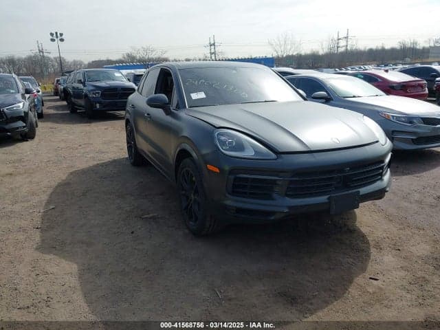 2019 PORSCHE CAYENNE