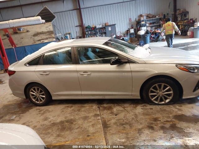 2018 HYUNDAI SONATA SE 12